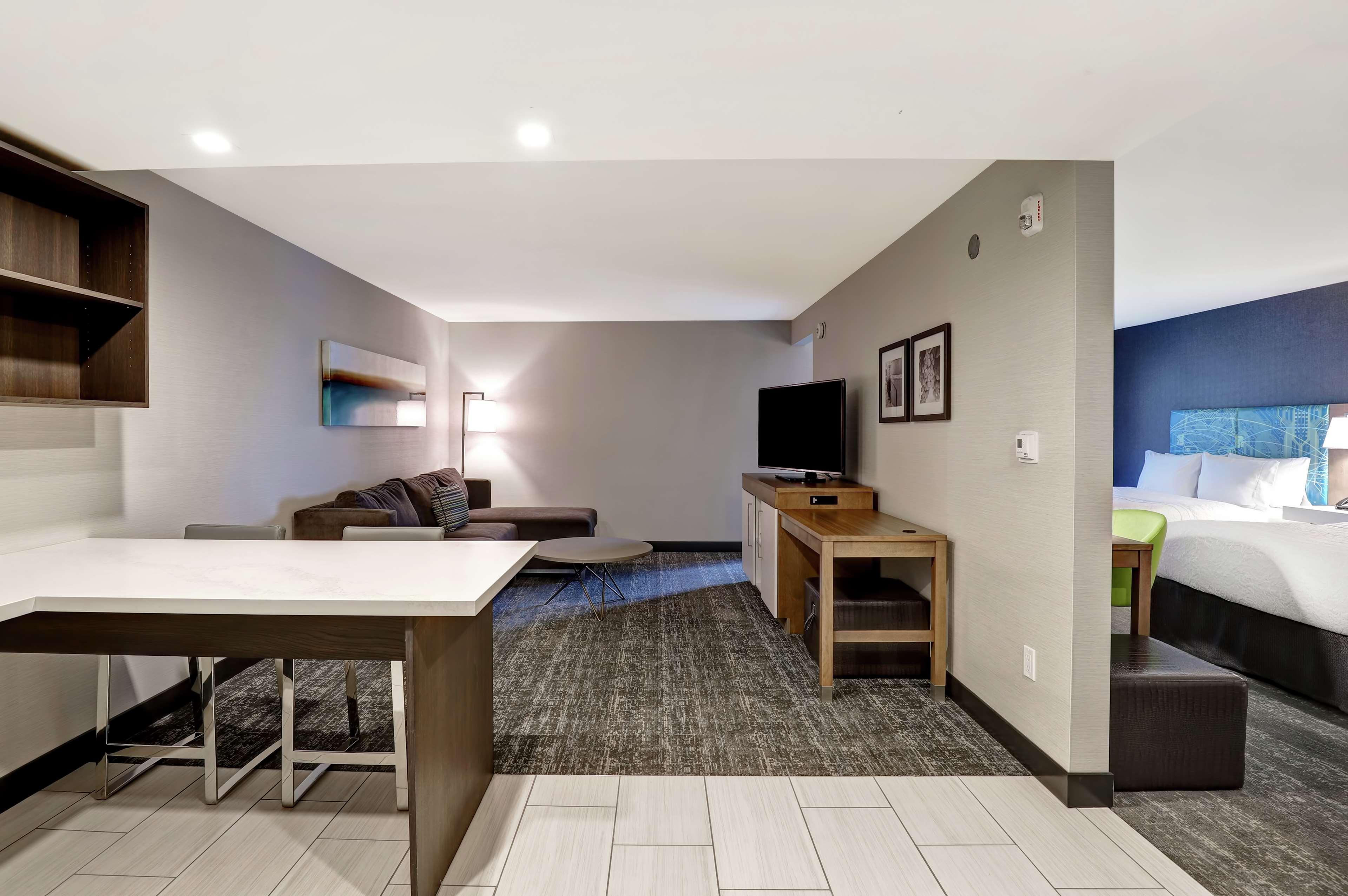 Hampton St. Catharines Niagara 3*